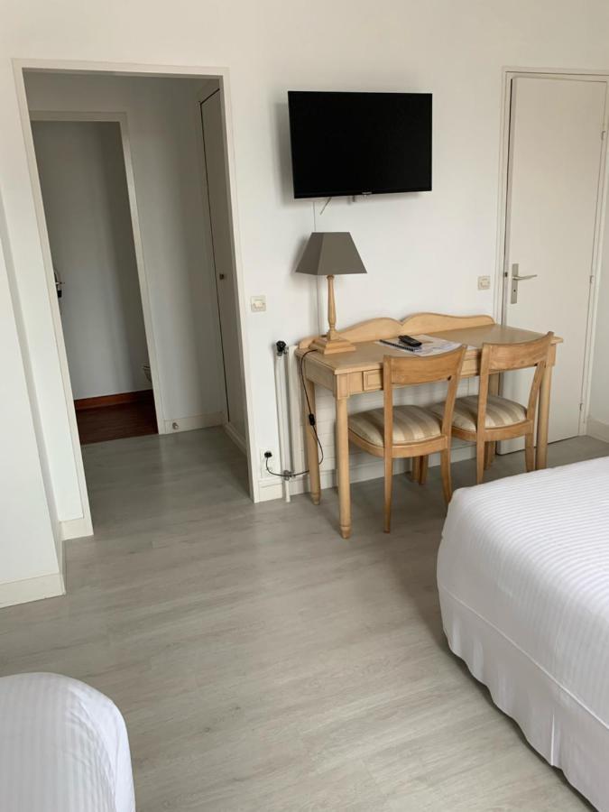 Hotel De Paris Courseulles-sur-Mer Bagian luar foto