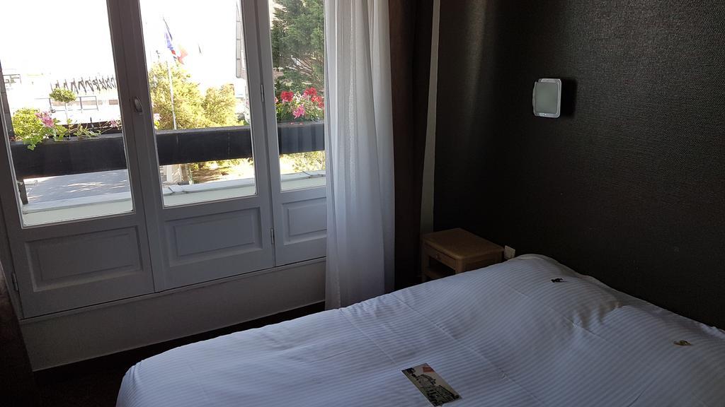 Hotel De Paris Courseulles-sur-Mer Bagian luar foto