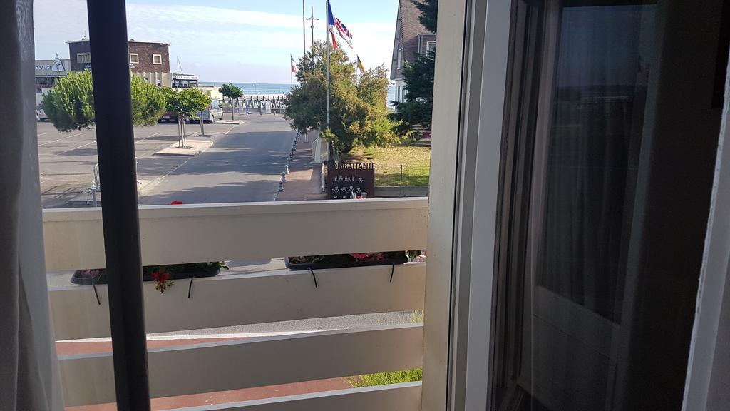 Hotel De Paris Courseulles-sur-Mer Bagian luar foto