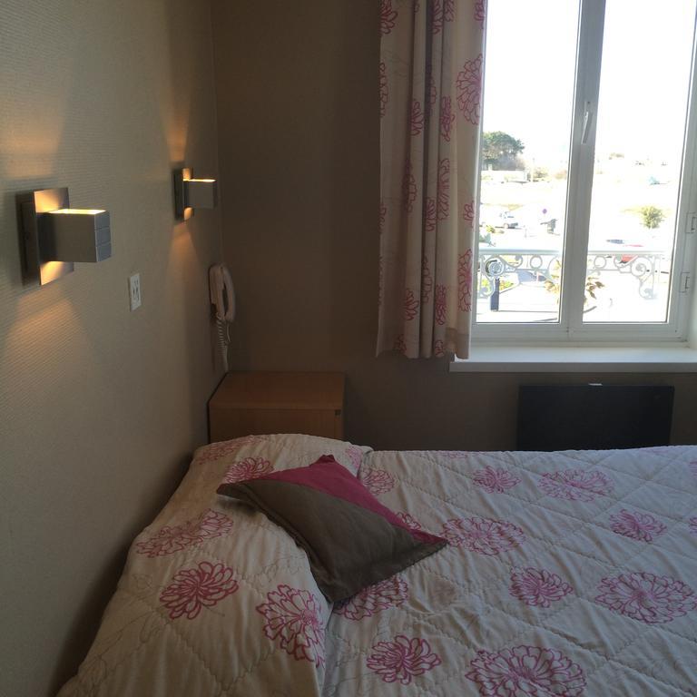 Hotel De Paris Courseulles-sur-Mer Bagian luar foto
