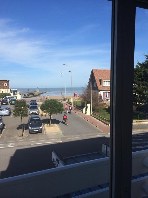 Hotel De Paris Courseulles-sur-Mer Bagian luar foto