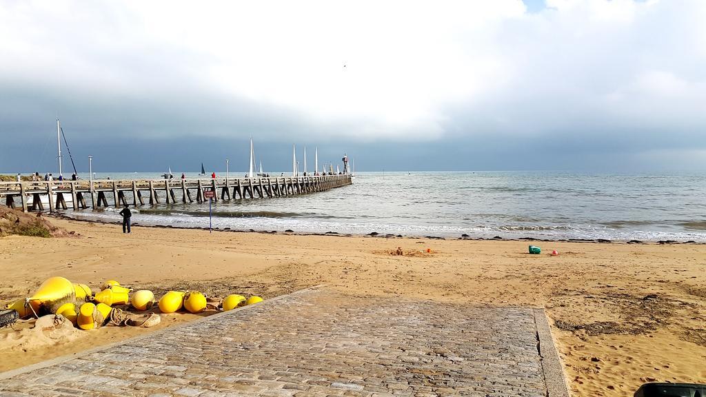 Hotel De Paris Courseulles-sur-Mer Bagian luar foto