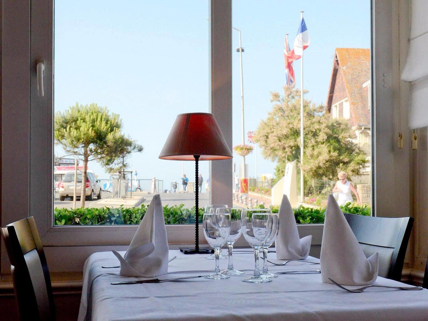 Hotel De Paris Courseulles-sur-Mer Bagian luar foto