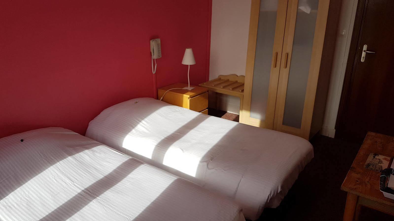 Hotel De Paris Courseulles-sur-Mer Bagian luar foto